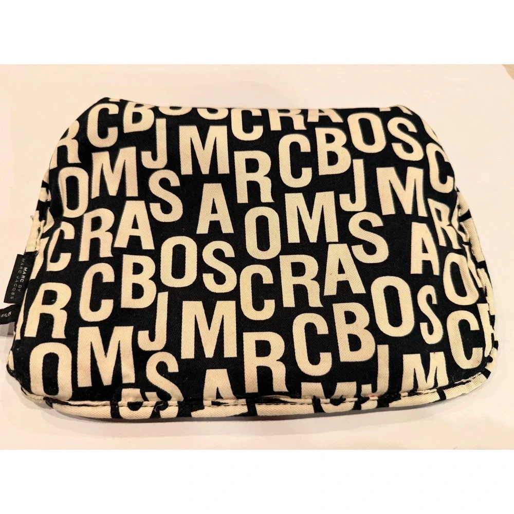 Marc by Marc Jacobs Pink‎ Purple Heart Leopard Quilted Nylon Cosmetic Pouch Bag